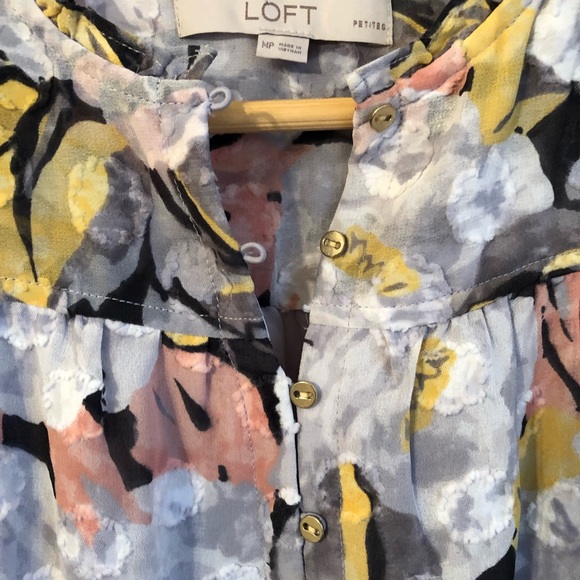 Ann Taylor Loft Floral sleeveless top - Picture 3 of 4